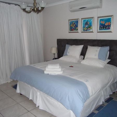 Scorpio Guest House Vredenburg Luaran gambar