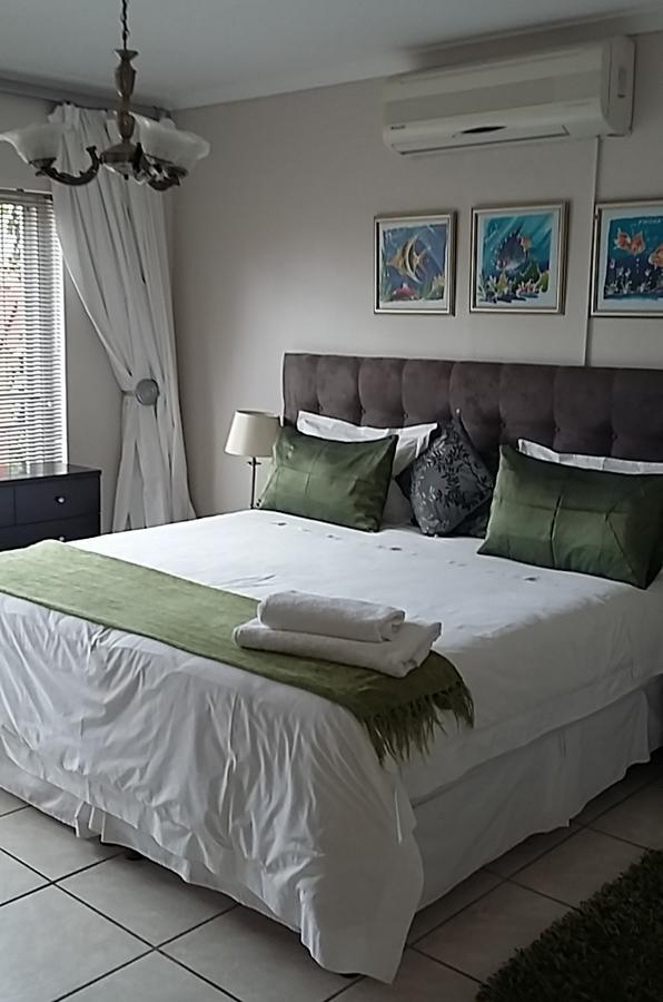 Scorpio Guest House Vredenburg Luaran gambar